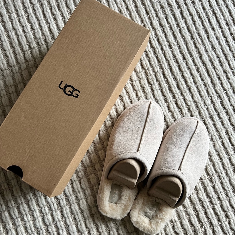 Women’s Ugg slippers